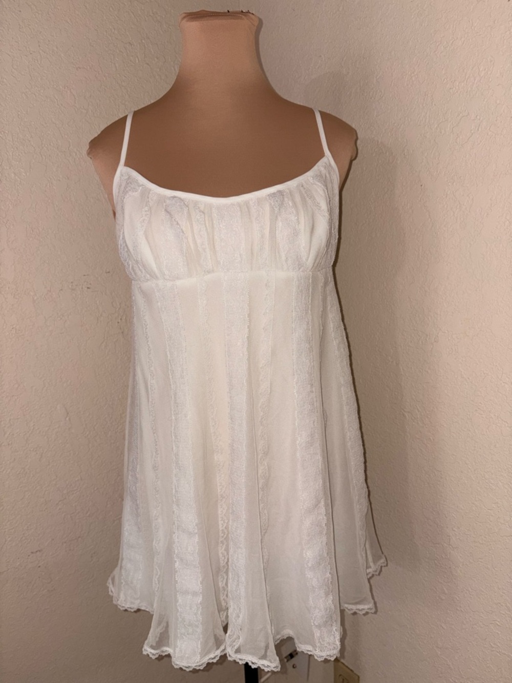 Vintage Victoria's Secret White Lace-Trim Slip Chemise